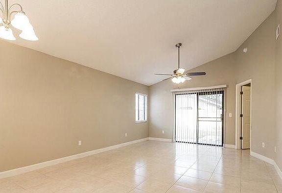 3rd image of 147 River Chase Dr