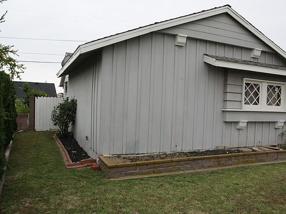 2nd image of 15666 Hesse Dr