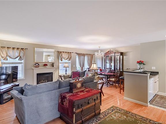2nd image of 1205 Bradford Dr #1205