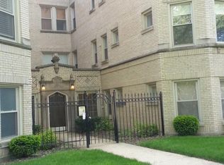 7434 N Oakley Ave APT 1A, Chicago, IL 60645