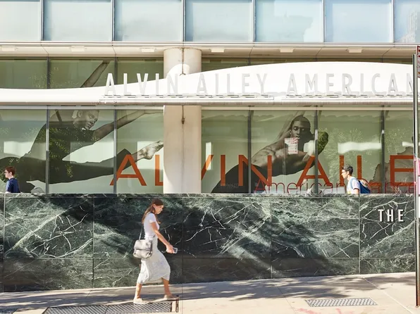 271 West 47th Street image 35 of 40