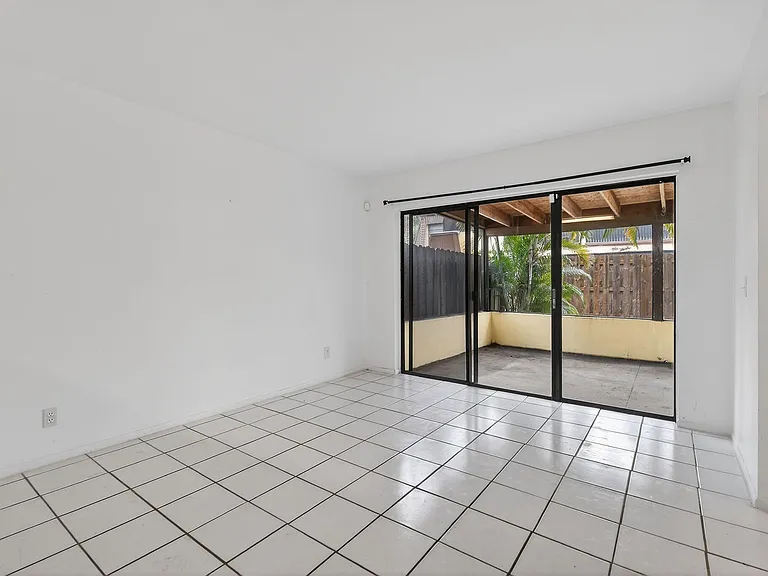 3502 Gardens East Dr #B — Photo 14
