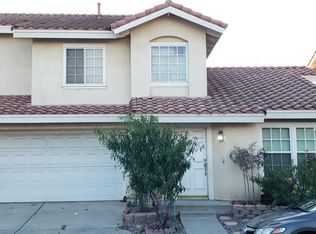 212 Shaw Pl, Santa Ana, CA 92704