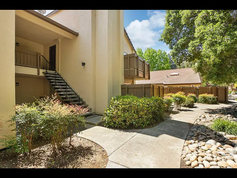 3701 Colonial Dr #228 — Photo 2