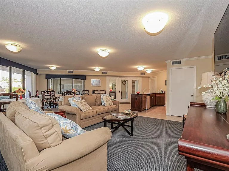 1821 Mooringline Dr #1C — Photo 35
