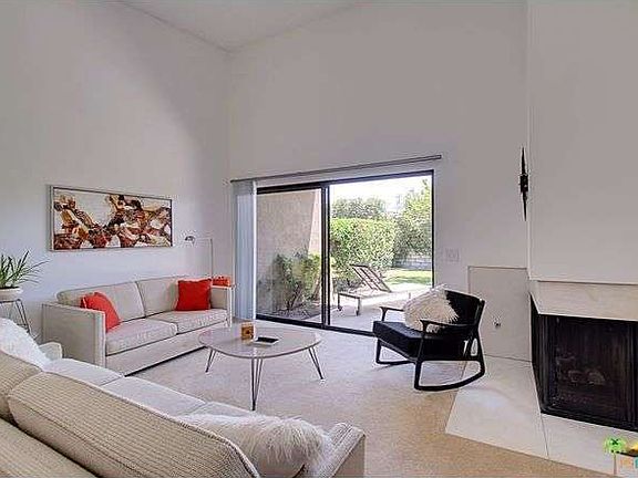 3rd image of 334 Tiffany Cir E