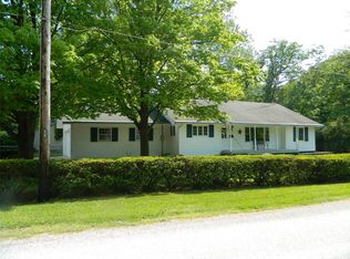 600 Hickory St, Hillsboro, IL 62049