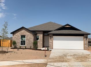5104 E Galveston Ct, Broken Arrow, OK 74014