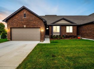 48382 Applegrove Ln, Chesterfield, MI 48051