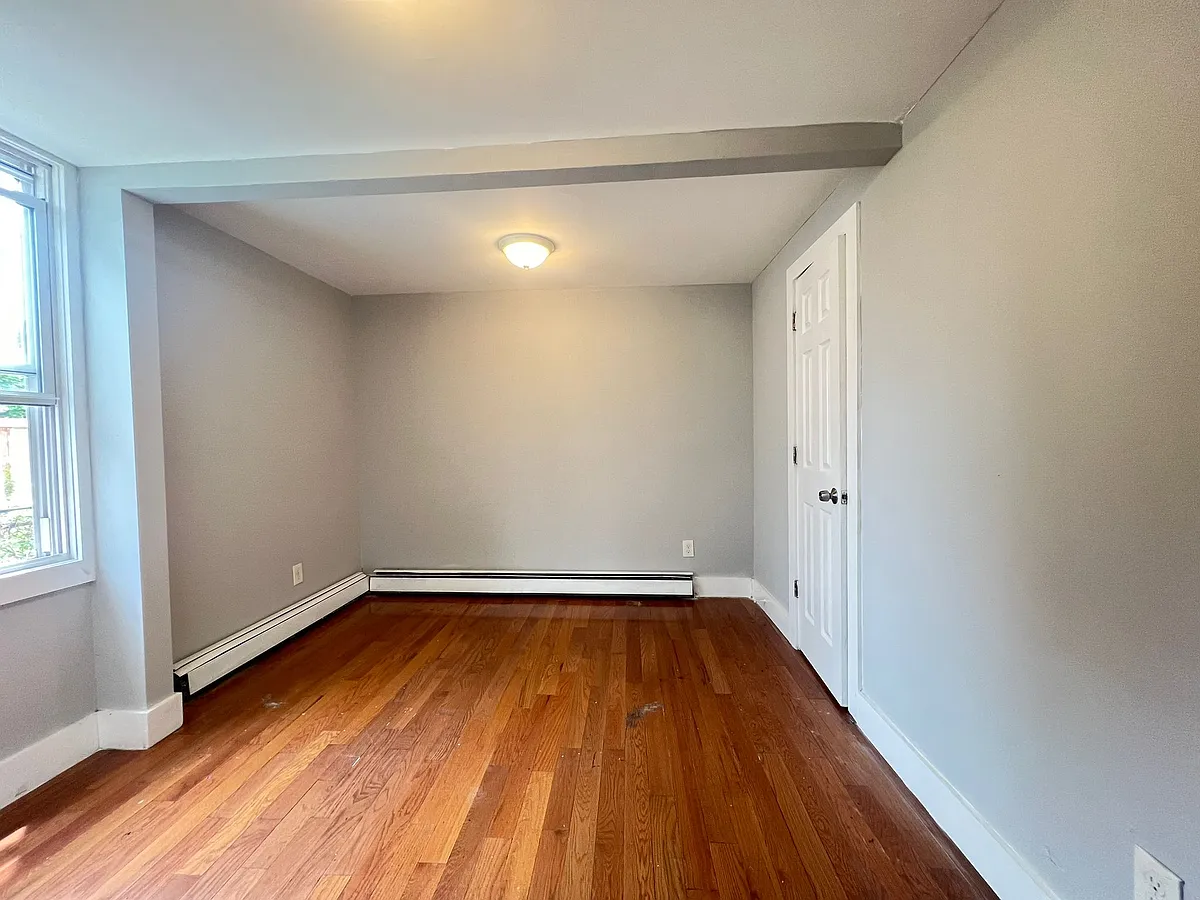 Building Photo - 97 Ege Ave #1