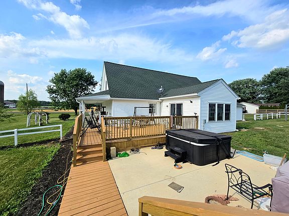 3rd image of 5050 Township Road 21
