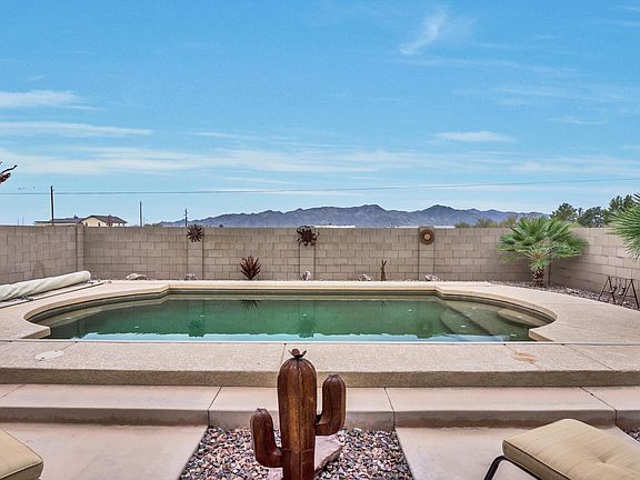 3rd image of 22035 W KNUDSON Drive
