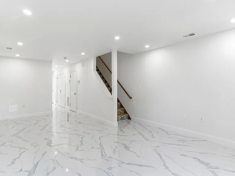 88 Irvine Turner Blvd — Photo 5