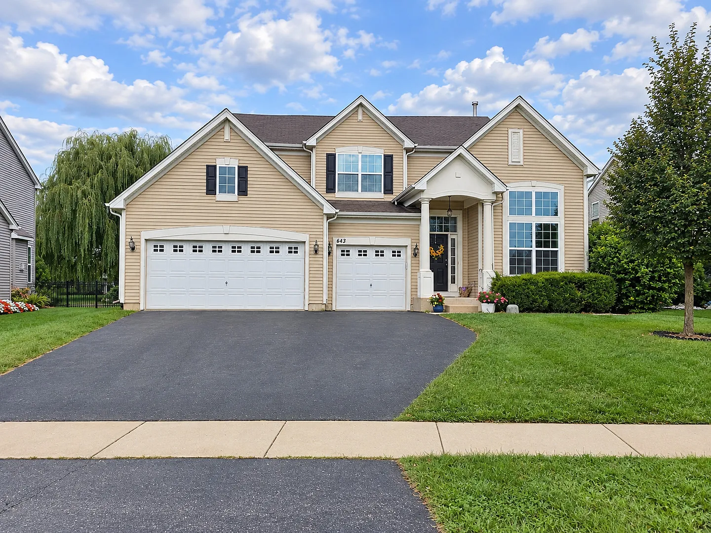 5 bed, 3176 sqft, $3,800 — Photo 1