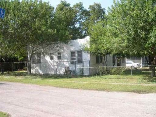 2nd image of 2102 SACRAMENTO ST