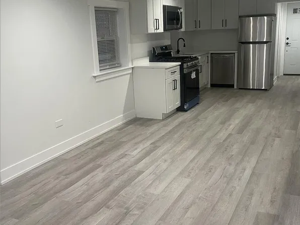 3302 N Damen Ave, Chicago, IL 60618