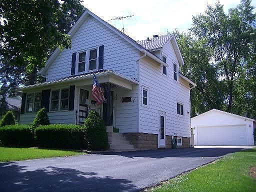 1st image of 606 E Willow Ave