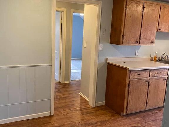 Kitchen to Bedrooms/Bathroom