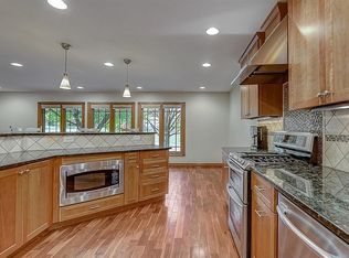 13413 4th Ave S, Burnsville, MN 55337