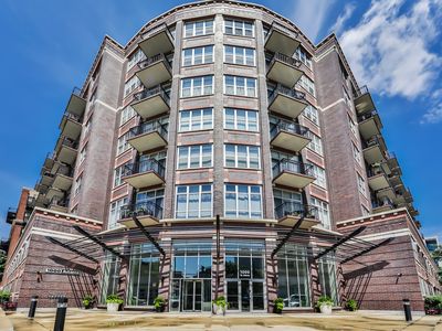 1000 W Adams St APT 202, Chicago, IL, 60607