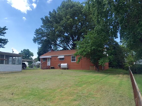 4th image of 4407 Waldor Dr