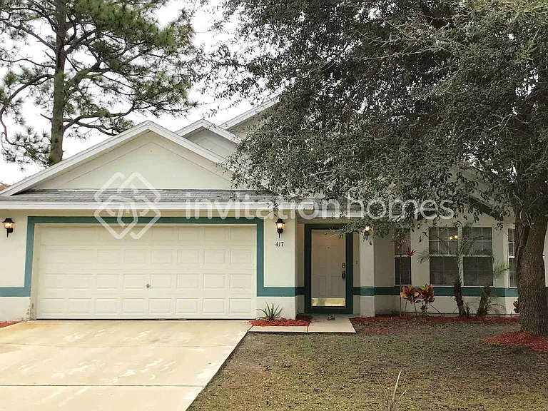 417 Saragassa Ave SW — Photo 1