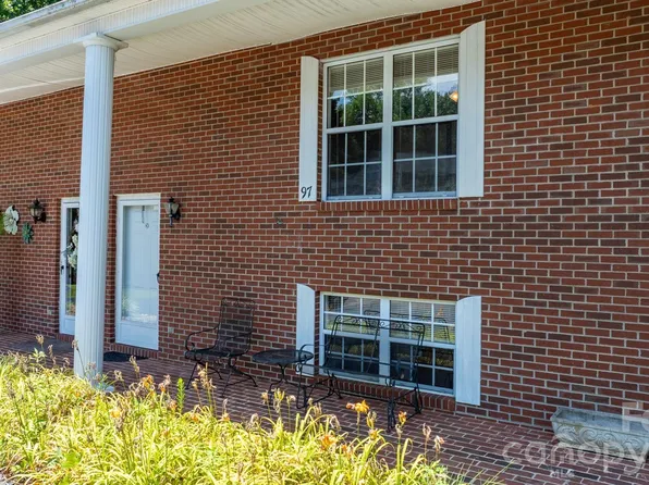 75 Laurelwood Dr #97, Marion, NC 28752