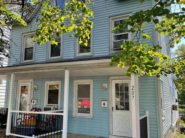 207 Main St