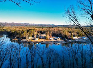 204 Whitewater Lake Rd, Tamassee, SC 29686