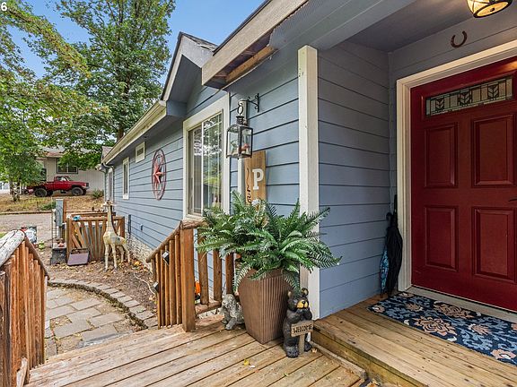 4th image of 92705 Two Lakes Ln
