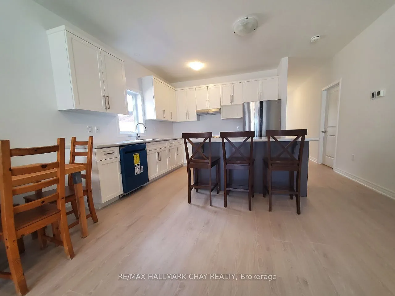 4 bed, $2,200 — Photo 4