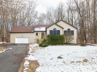 52 Harrigan Rd, Hopewell Junction, NY 12533