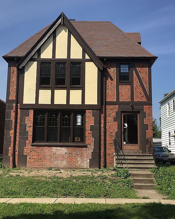 1st image of 152 E Morris Ave