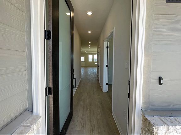 Entry way