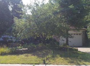 790 Dunedin Dr, Rochester Hills, MI 48309