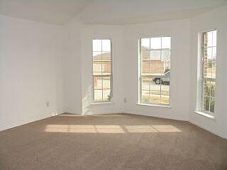 5th image of 1413 Meadowlark Ln