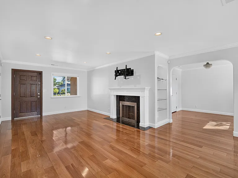 879 S Knickerbocker Dr — Photo 3