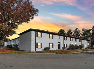 Charleston Square Apartments, Columbus, IN 47203