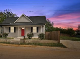 1284 Railroad St, Henderson, NC 27536