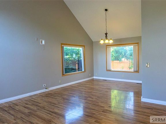 3rd image of 3080 Mesquite Dr