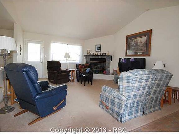 3rd image of 18120 Steeplechase Dr