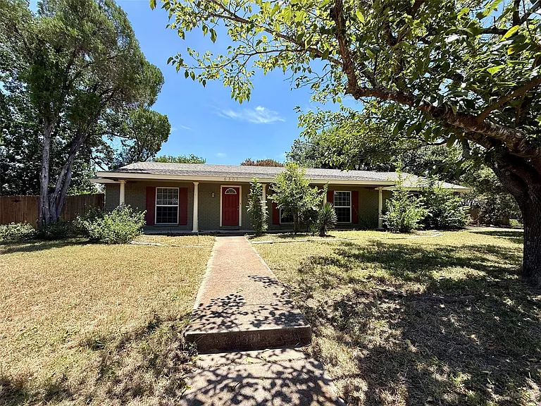 6301 Emory Ln — Photo 9