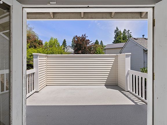 5th image of 1281 NW Weybridge Way