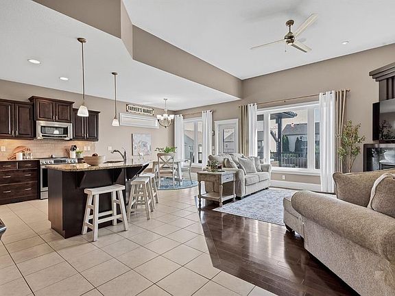 4th image of 9 W Liberty Pl