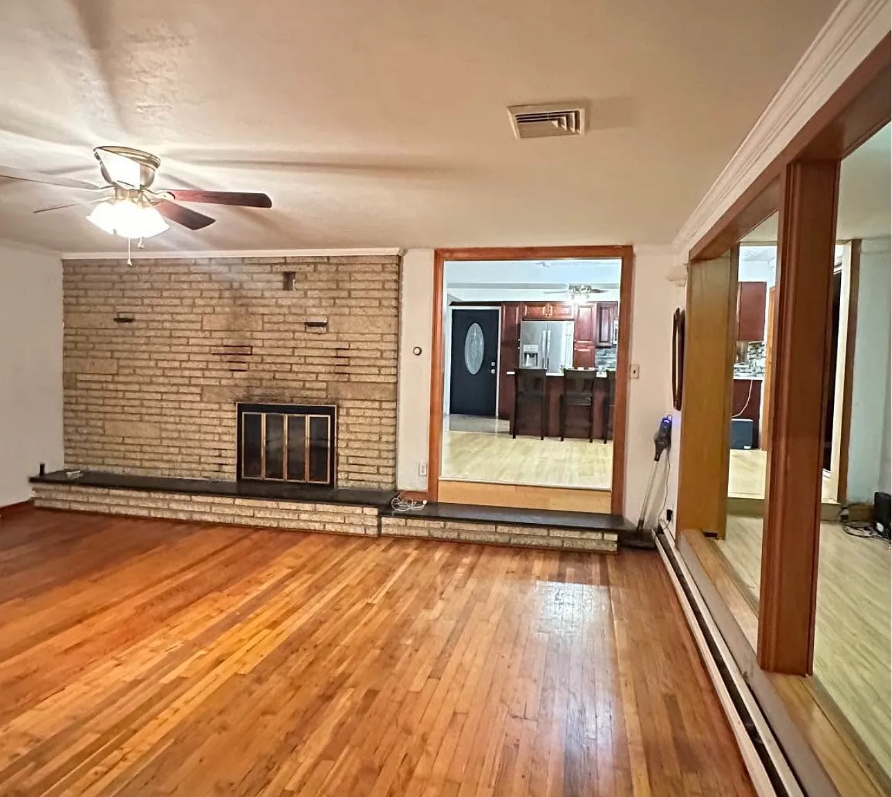 3 bed, 1500 sqft, $3,500 — Photo 2