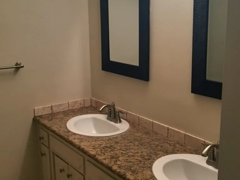 1657 W Ellery Way — Photo 15
