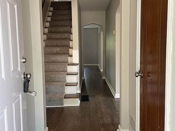 3rd image of 3077 Queen City Ave