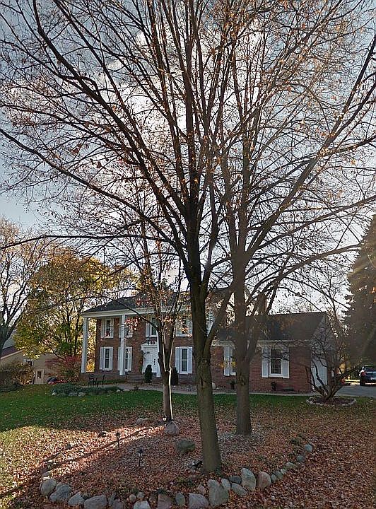 2nd image of 1101 Hickory Hill Dr