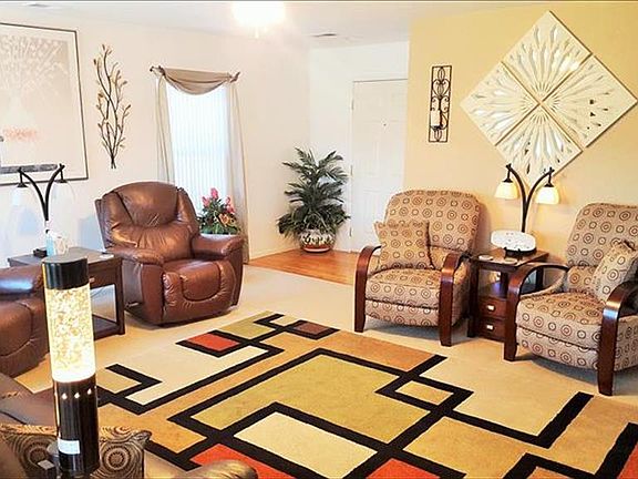 5th image of 7954 Marion Cir