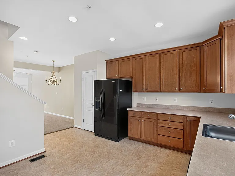 23111 Foxglove Way — Photo 3